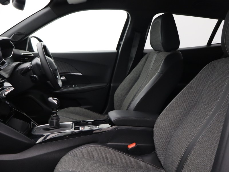 Used Peugeot 2008 2023 for sale - 76982024: Photo 3