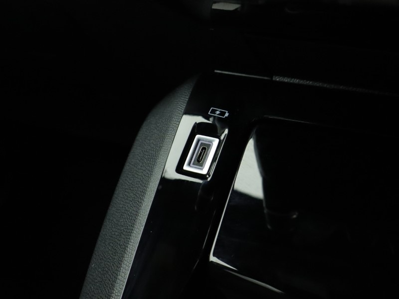 Used Peugeot 2008 2023 for sale - 76982024: Photo 30