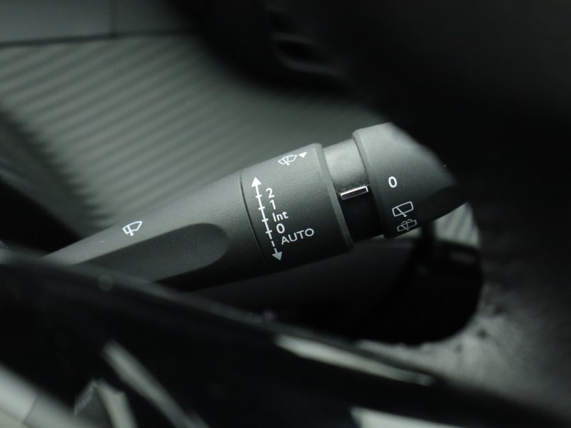 Used Peugeot 2008 2023 for sale - 76982024: Photo 34