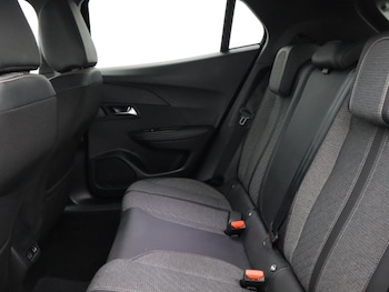 Used Peugeot 2008 2023 for sale - 76982024: Photo