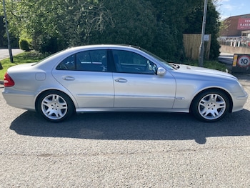 Used Mercedes-Benz E Class 2006 for sale - 77453188: Photo