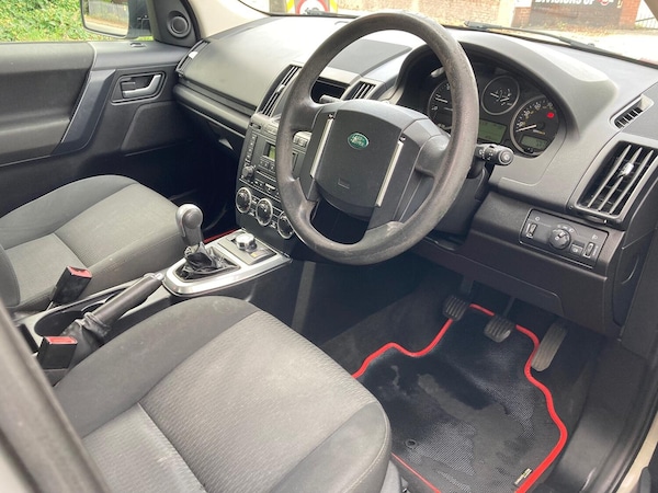 Used Land Rover Freelander 2 2011 for sale - 76058085: Photo 11