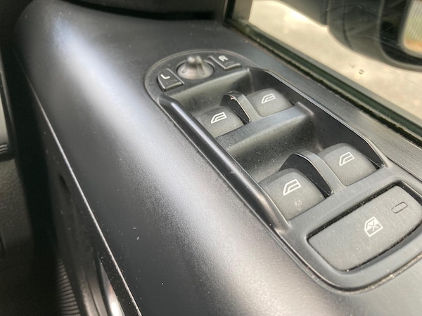 Used Land Rover Freelander 2 2011 for sale - 76058085: Photo 15