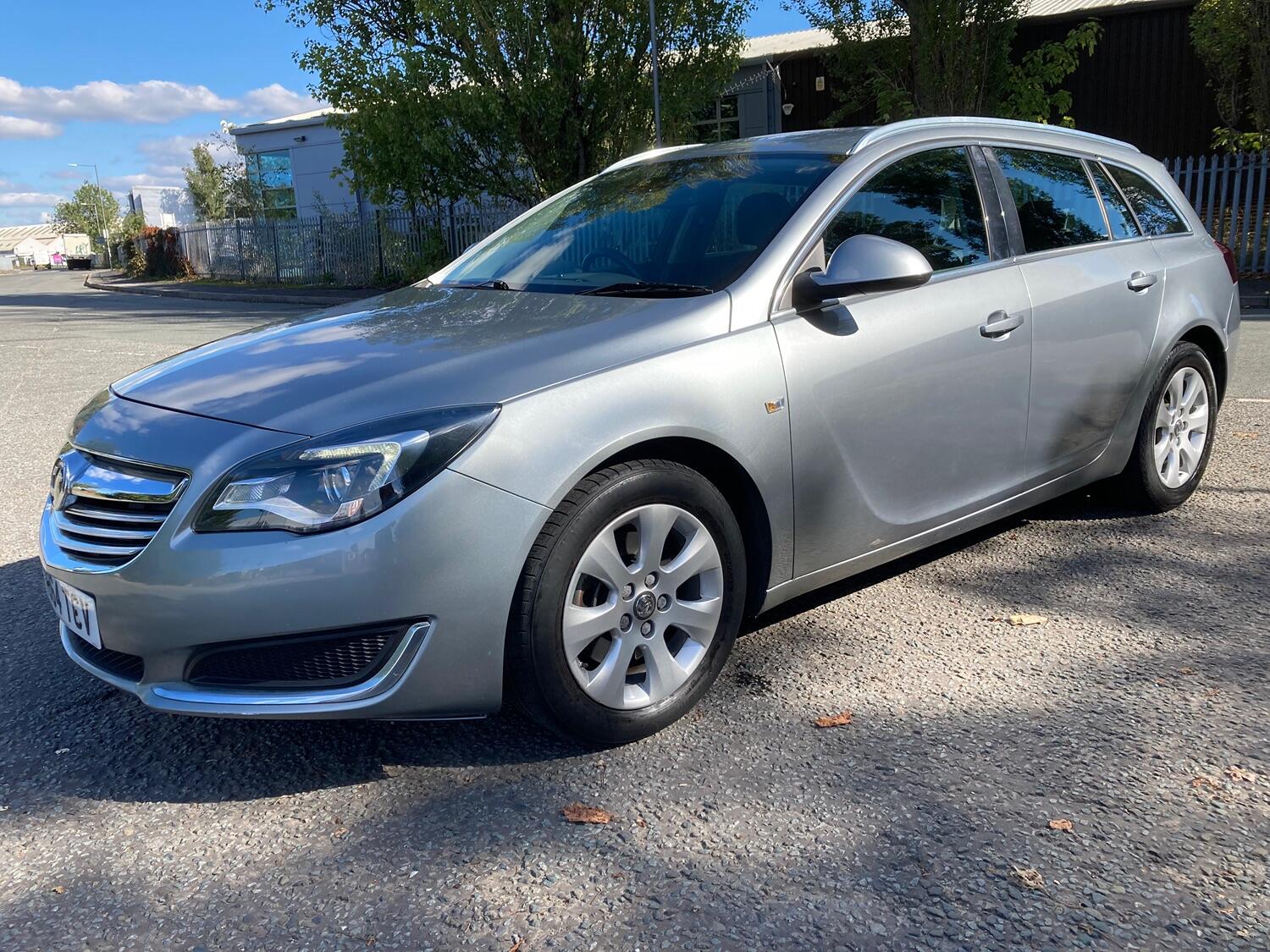 Used Vauxhall Insignia 2014 for sale - 76070443: Photo 1