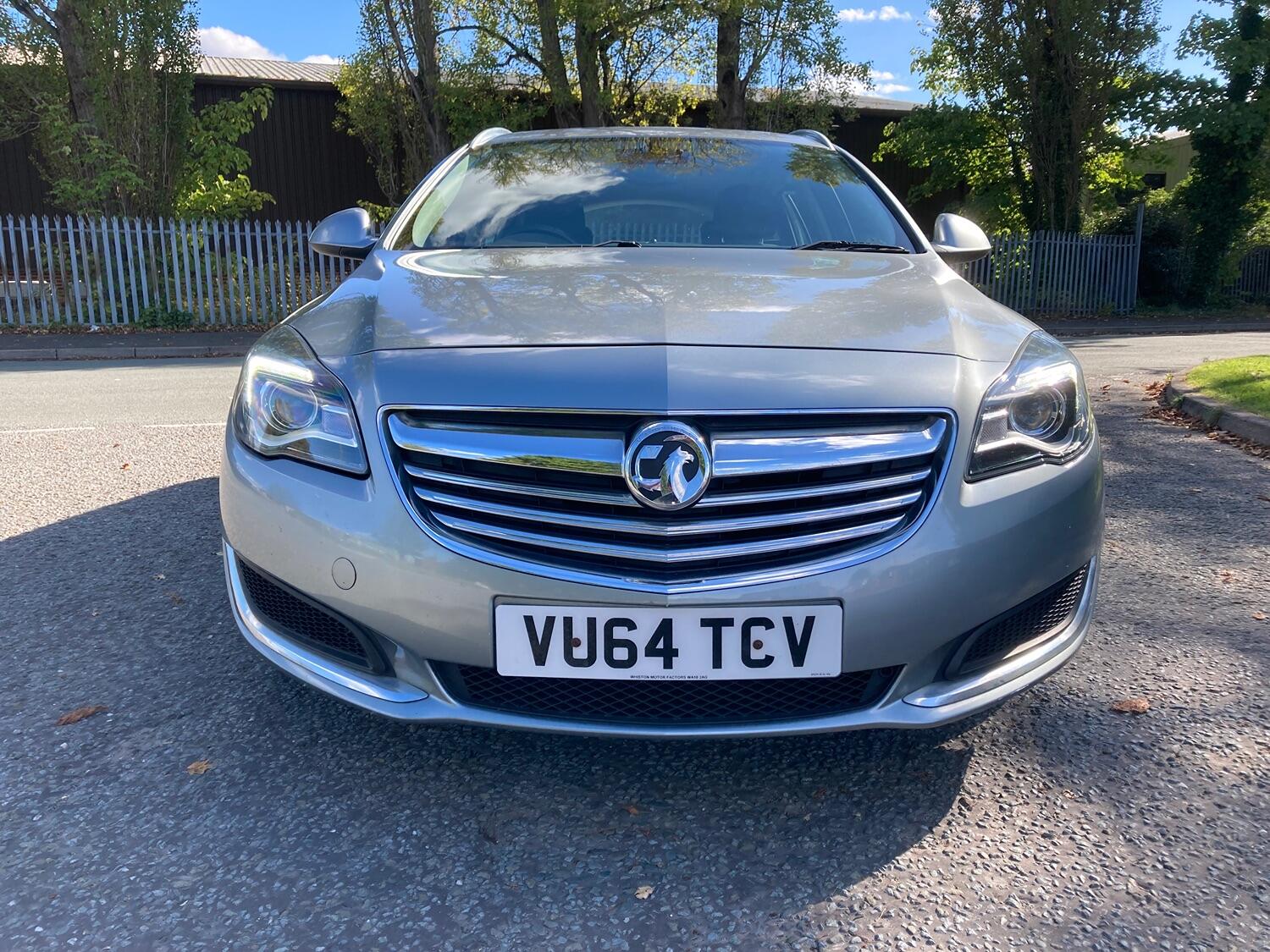 Used Vauxhall Insignia 2014 for sale - 76070443: Photo 2