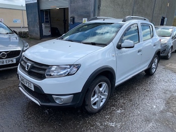 Used Dacia Sandero Stepway 2016 for sale - 78389708: Photo