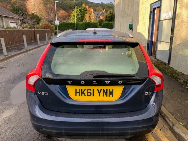 Used Volvo V60 2011 for sale - 76404502: Photo 4