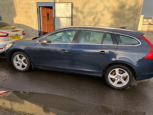 Used Volvo V60 2011 for sale - 76404502: Photo 6