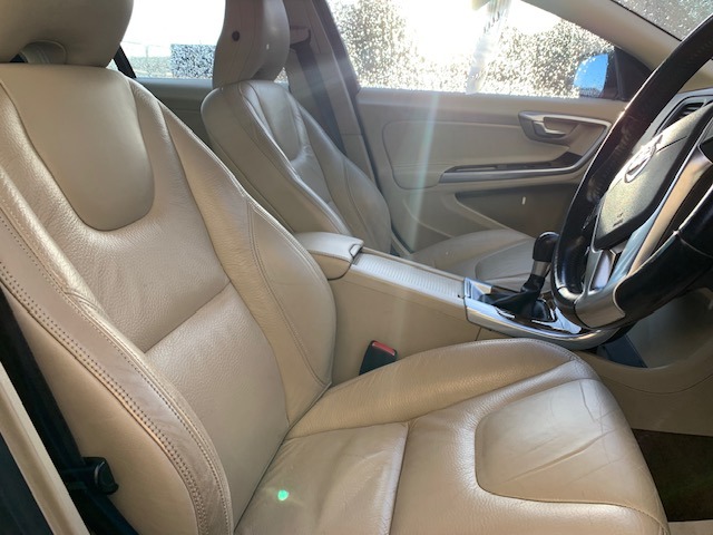 Used Volvo V60 2011 for sale - 76404502: Photo 8