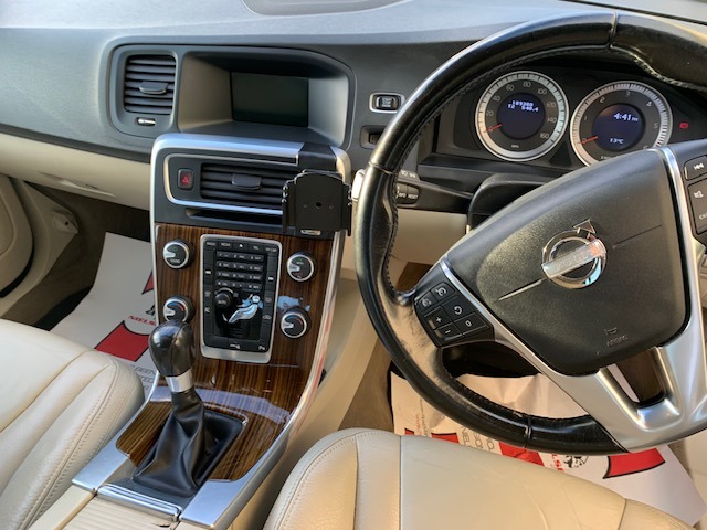 Used Volvo V60 2011 for sale - 76404502: Photo 9