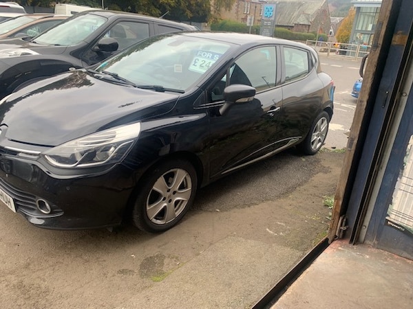 Used Renault Clio 2014 for sale - 76302193: Photo 2