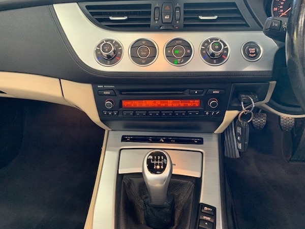 Used BMW Z4 2010 for sale - 76321815: Photo 12