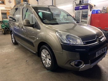 2012 (12) - 1.6 HDi 90 XTR 5dr