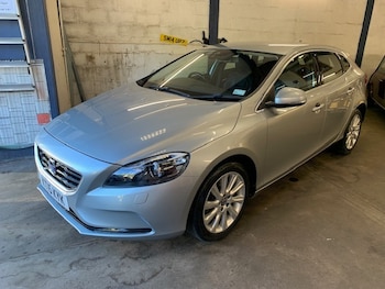 Used Volvo V40 2015 for sale - 78992244: Photo
