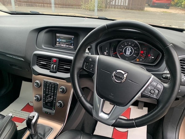Used Volvo V40 2017 for sale - 76299076: Photo 11