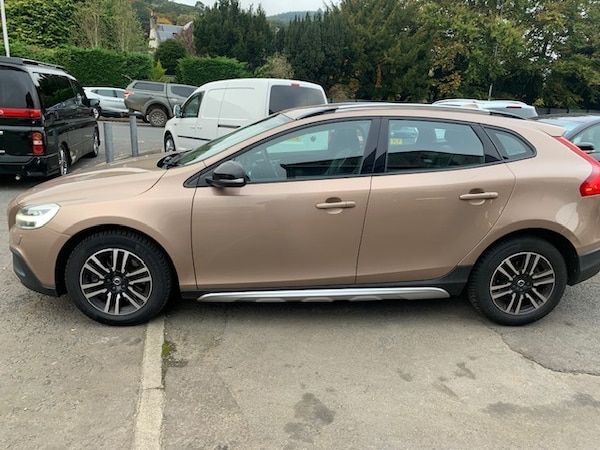 Used Volvo V40 2017 for sale - 76299076: Photo 13