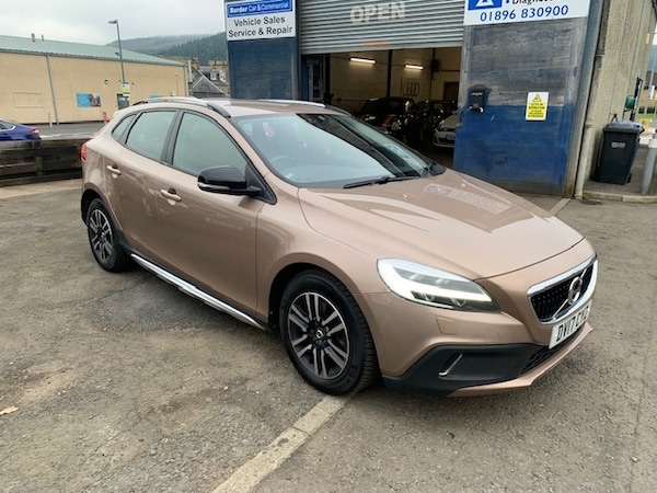 Used Volvo V40 2017 for sale - 76299076: Photo 5
