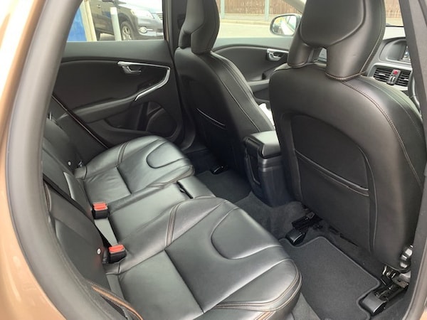 Used Volvo V40 2017 for sale - 76299076: Photo 8