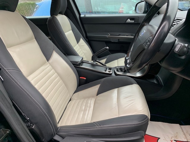 Used Volvo V50 2011 for sale - 77403860: Photo 8