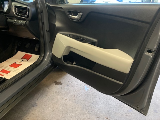 Used Kia Stonic 2023 for sale - 77847968: Photo 15