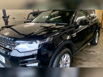 Used Land Rover Discovery Sport 2018 for sale - 77873668: Photo