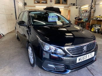 2019 (69) - 1.5 BlueHDi 130 Active 5dr