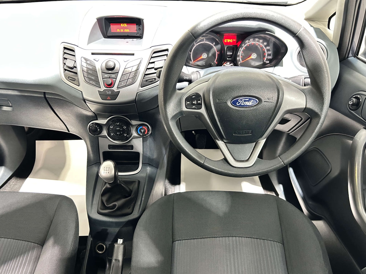 Used Ford Fiesta 2011 for sale - 77409769: Photo 30