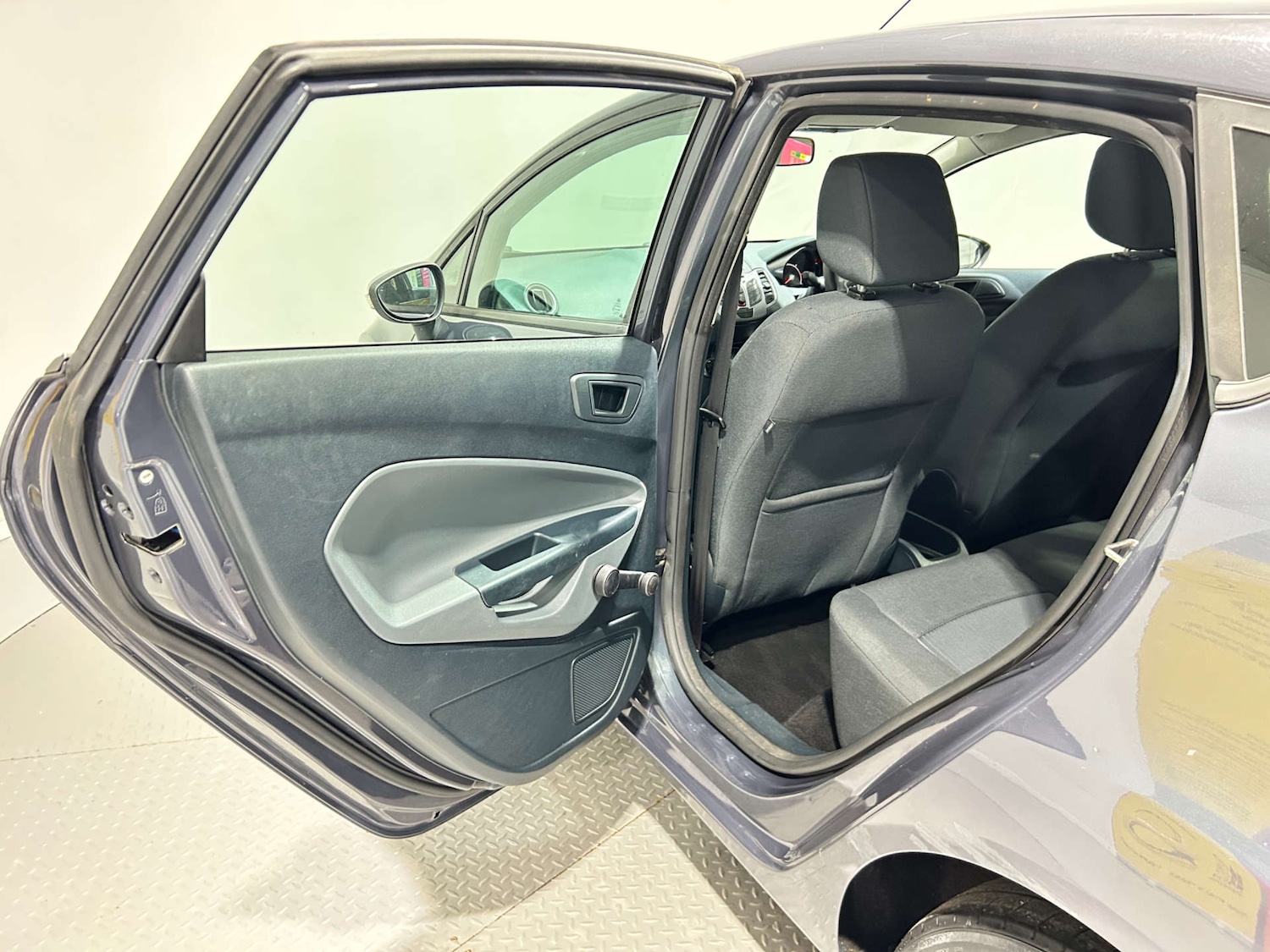 Used Ford Fiesta 2011 for sale - 77409769: Photo 31