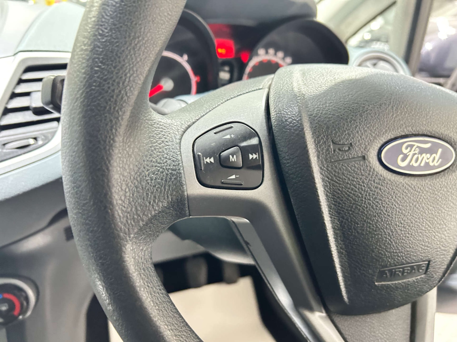 Used Ford Fiesta 2011 for sale - 77409769: Photo 52