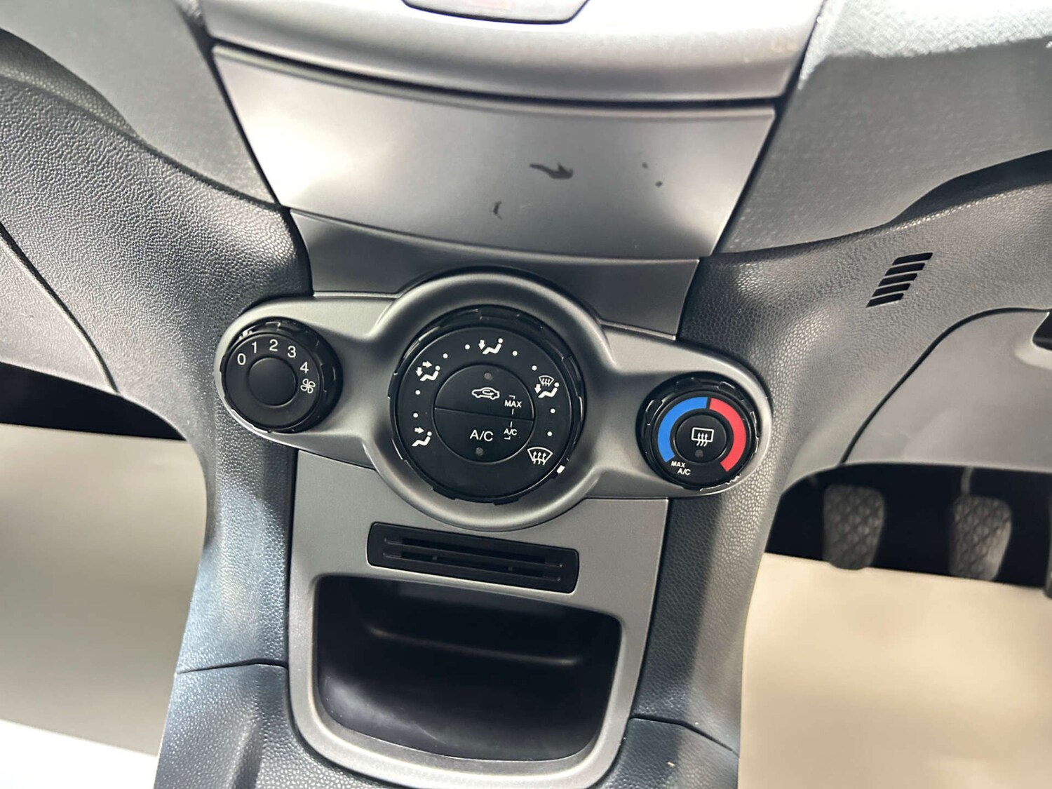 Used Ford Fiesta 2011 for sale - 77409769: Photo 61