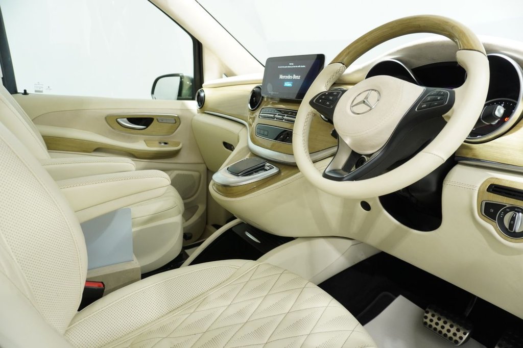 Used Mercedes-Benz V-Class 2022 for sale - 76820565: Photo 9