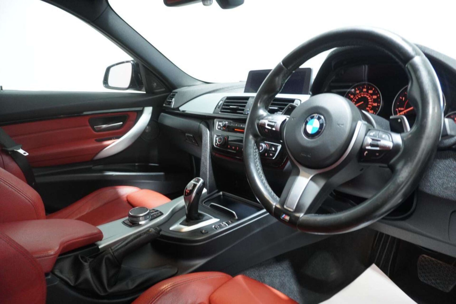 Used BMW 3 Series 2017 for sale - 77061626: Photo 11