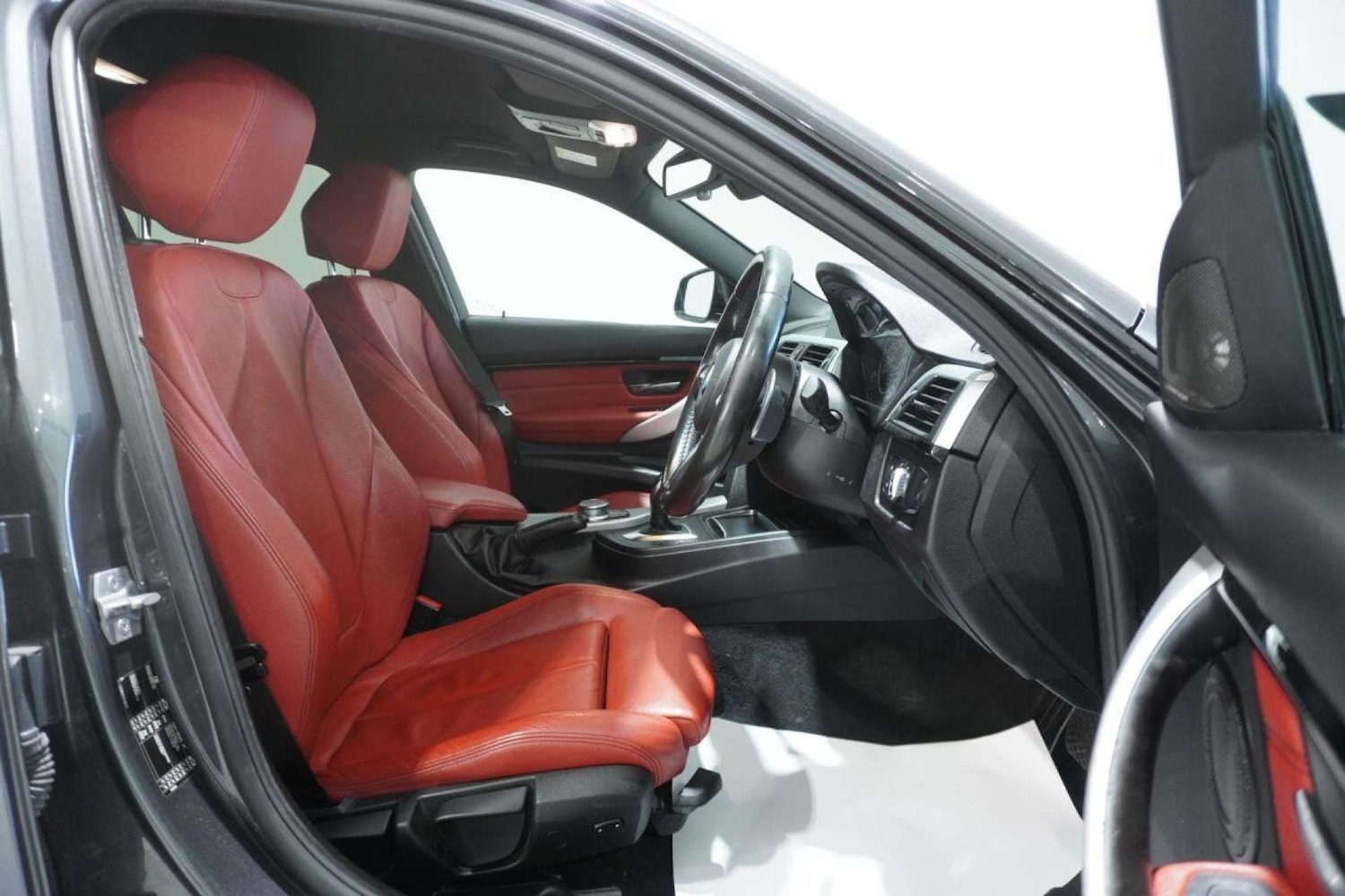 Used BMW 3 Series 2017 for sale - 77061626: Photo 12