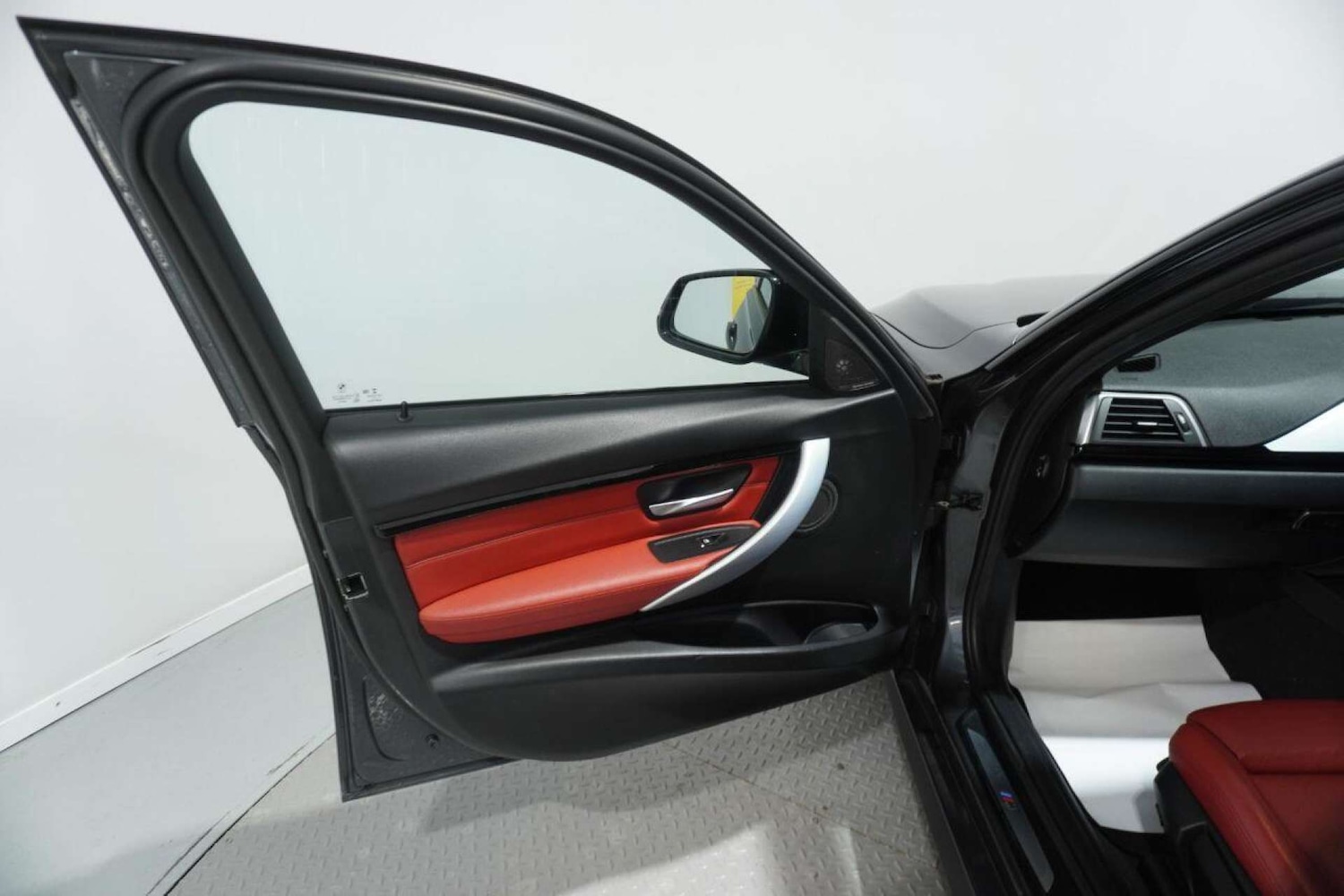 Used BMW 3 Series 2017 for sale - 77061626: Photo 29