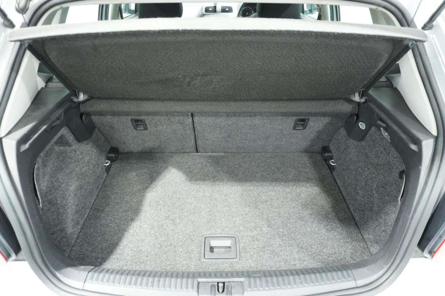 Used Volkswagen Polo 2010 for sale - 77061663: Photo 24