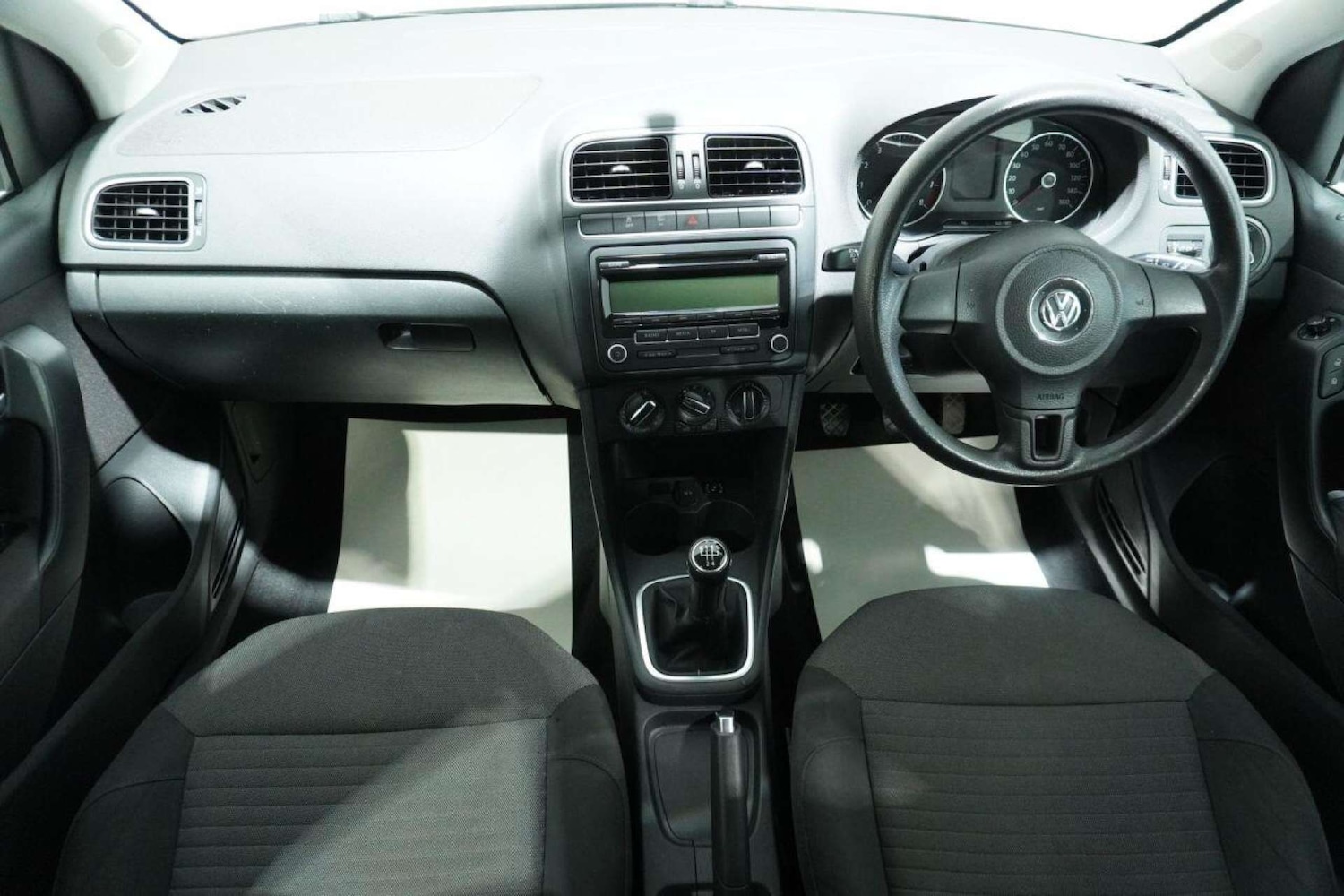 Used Volkswagen Polo 2010 for sale - 77061663: Photo 27