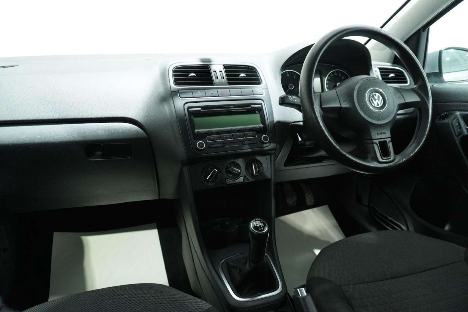 Used Volkswagen Polo 2010 for sale - 77061663: Photo 30