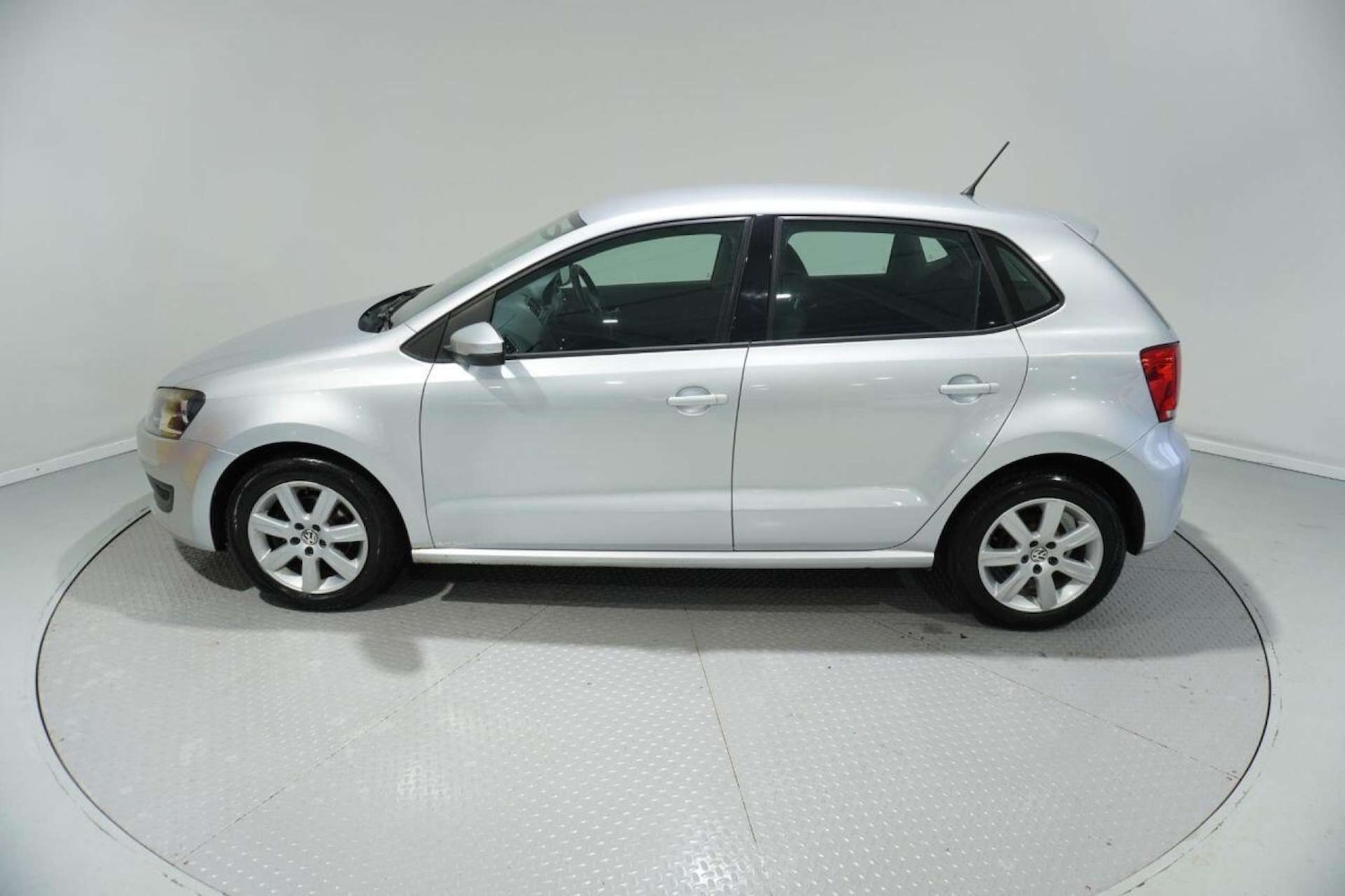 Used Volkswagen Polo 2010 for sale - 77061663: Photo 33