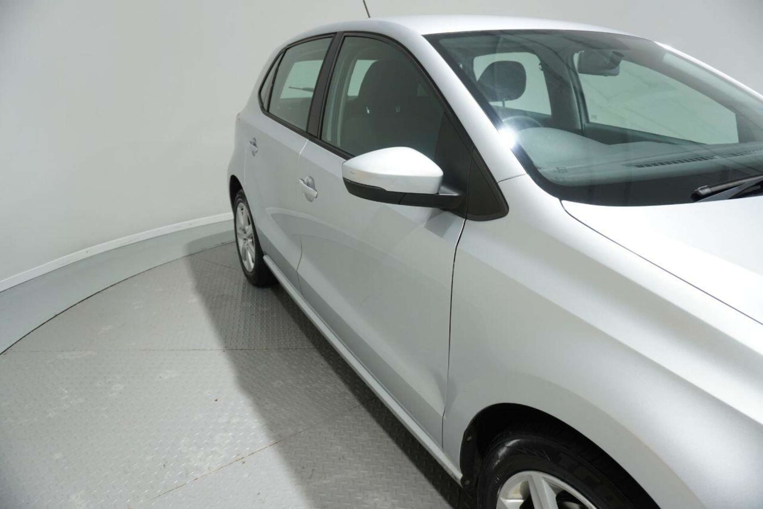 Used Volkswagen Polo 2010 for sale - 77061663: Photo 48