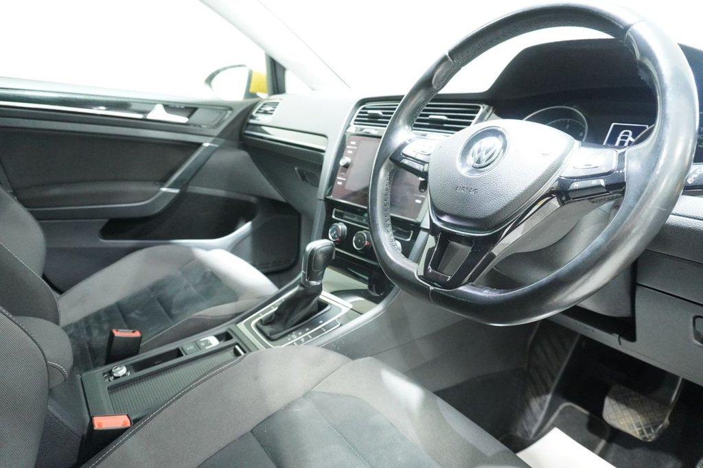 Used Volkswagen Golf 2017 for sale - 76820178: Photo 11