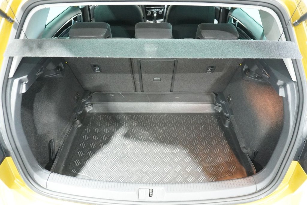 Used Volkswagen Golf 2017 for sale - 76820178: Photo 24