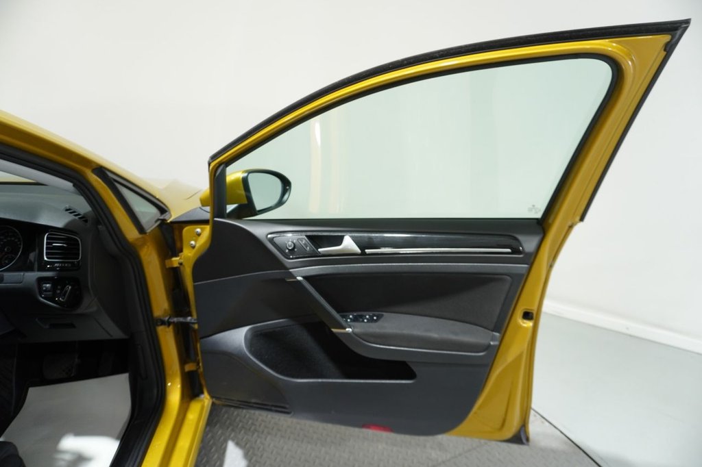 Used Volkswagen Golf 2017 for sale - 76820178: Photo 27