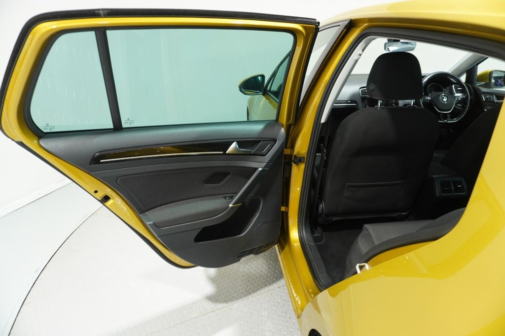 Used Volkswagen Golf 2017 for sale - 76820178: Photo 30