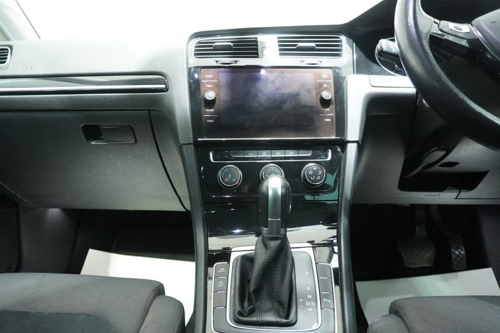 Used Volkswagen Golf 2017 for sale - 76820178: Photo 35