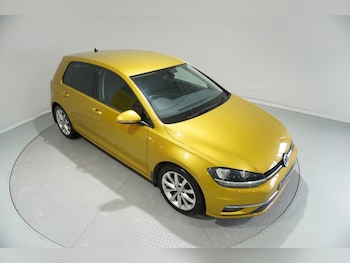 Used Volkswagen Golf 2017 for sale - 76820178: Photo