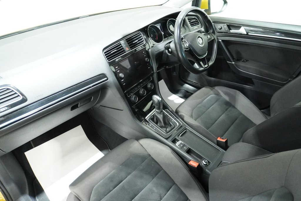 Used Volkswagen Golf 2017 for sale - 76820178: Photo 42