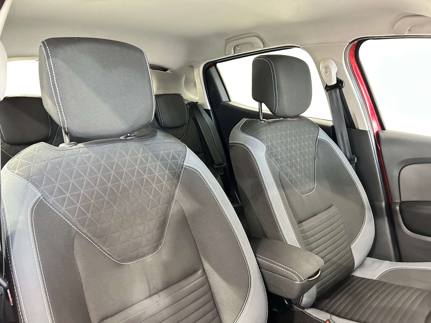 Used Renault Clio 2016 for sale - 77618904: Photo 14