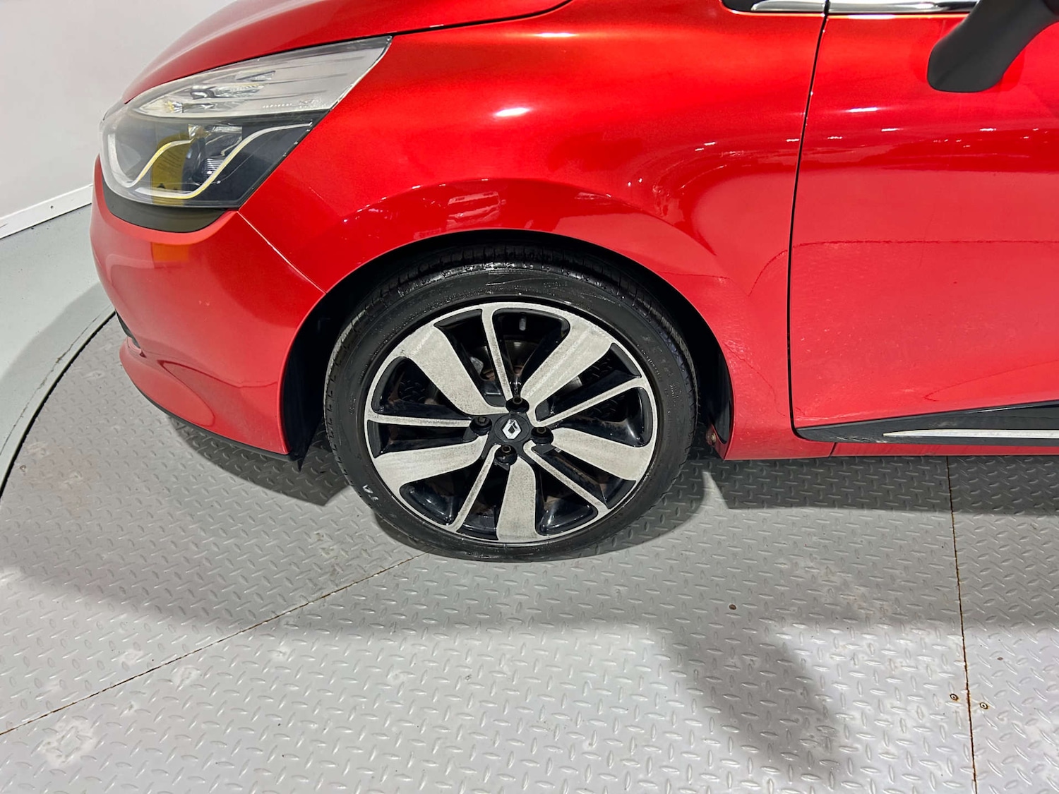 Used Renault Clio 2016 for sale - 77618904: Photo 50