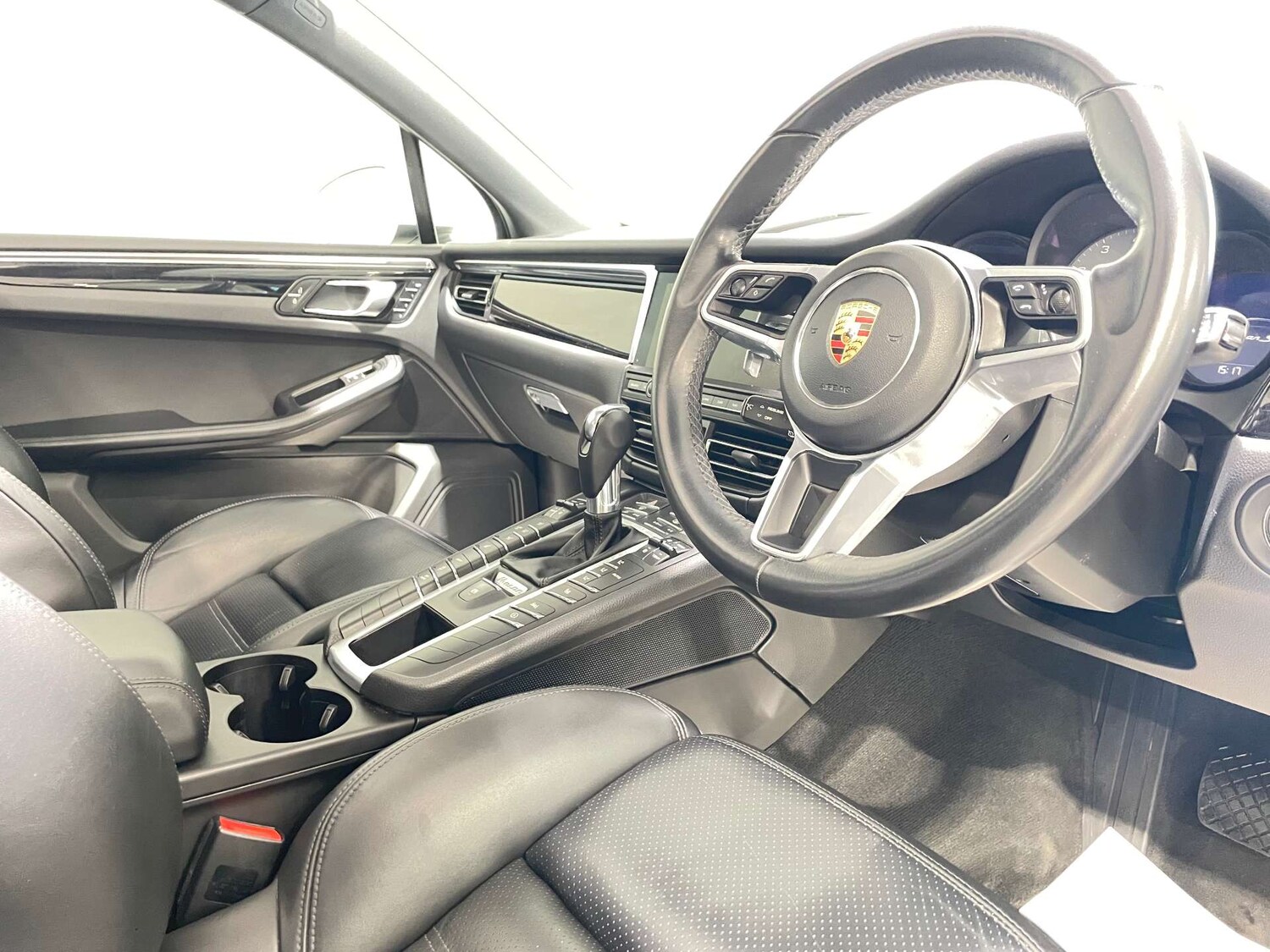 Used Porsche Macan 2020 for sale - 77523345: Photo 12