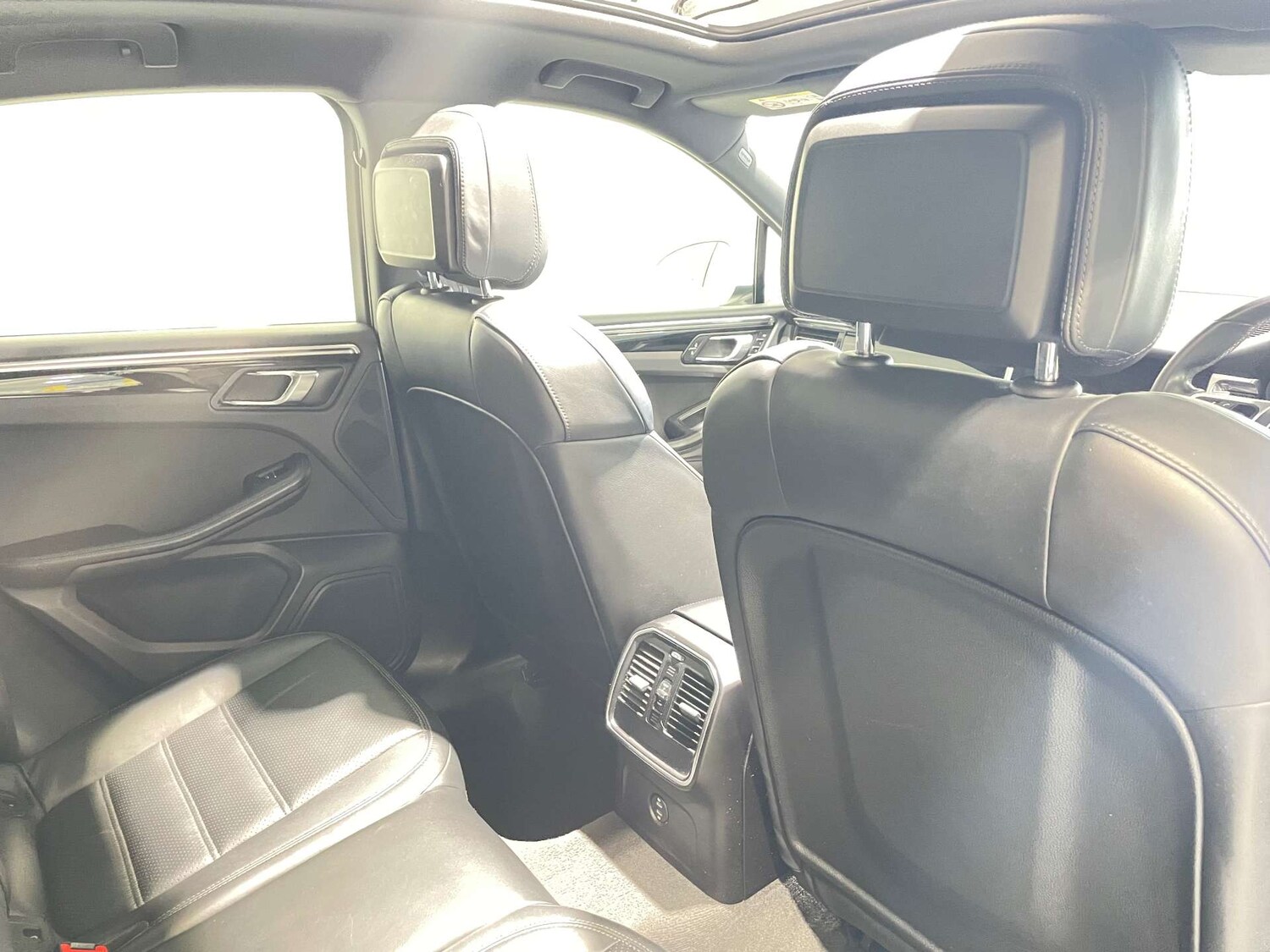 Used Porsche Macan 2020 for sale - 77523345: Photo 14